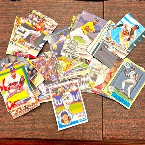 70 Topps Baseball cards (2017-2018)